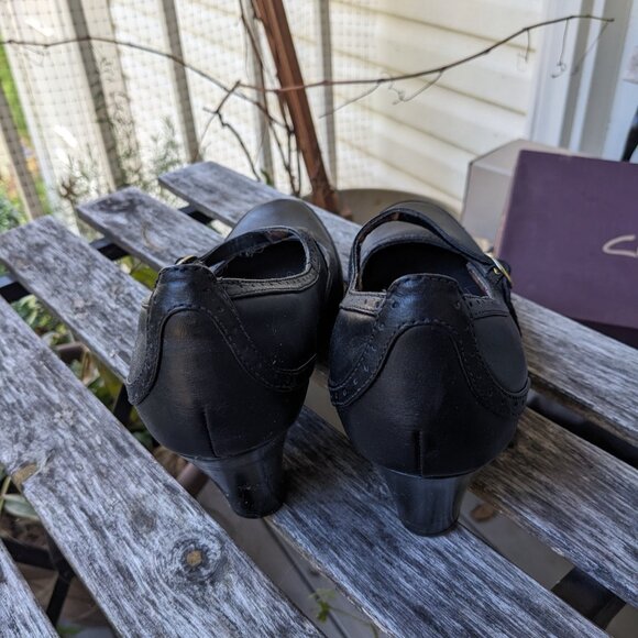 Clarks Linnae Walkblack classic retro heels - Picture 3 of 4